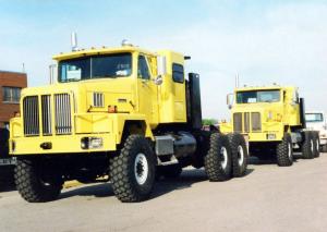 International PayStar 5000 6x6 Chassis with Sleeper Cab '1998